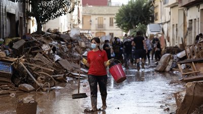 Ισπανία: Παραιτήθηκε ο πρόεδρος της περιφέρειας της Βαλένθια λόγω της διαχείρισης των φονικών πλημμυρών το 2024