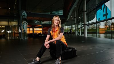 F1: Η 14χρονη κόρη του Mika Hakkinen υπέγραψε στη McLaren