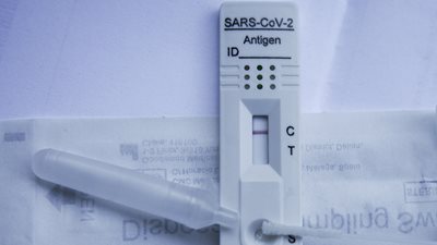 Μπαίνουμε στην εποχή της αυτοδιάγνωσης; Eρωτήματα και προβληματισμοί για τη χρήση των sefl test