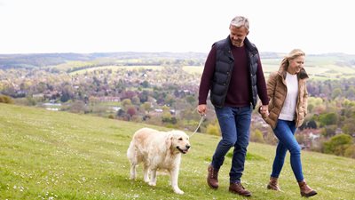 Οι επτά υγιεινές συνήθειες της μέσης ηλικίας που μειώνουν τον κίνδυνο άνοιας αργότερα