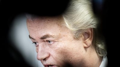 Ολλανδία: Ο Βίλντερς παραδέχθηκε την ήττα του στις εκλογές