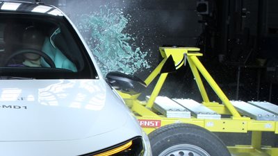 Αυτό είναι το ασφαλέστερο αυτοκίνητο όλων των εποχών