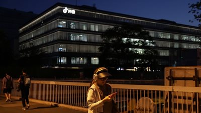 Η Δύση παλεύει με τους σύγχρονους "δαίμονές" της – Πώς θα τους νικήσει