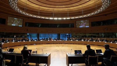 Οι αλλαγές στη φορολογία καυσίμων που προωθεί η ΕΕ και οι ενστάσεις της Αθήνας