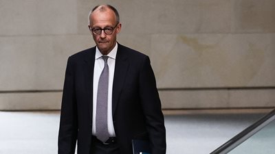 Μερτς: Εν μέρει κατανοητή, εν μέρει απαράδεκτη, αλλά "χωρίς εκπλήξεις" η στρατηγική ασφάλειας των ΗΠΑ