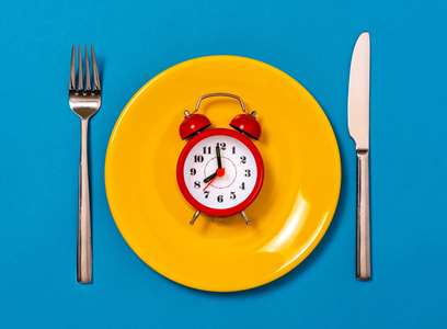 Εναλλασσόμενη νηστεία μέρα παρά μέρα: Ο νέος τρόπος για απώλεια βάρους έχει υπέρ και κατά