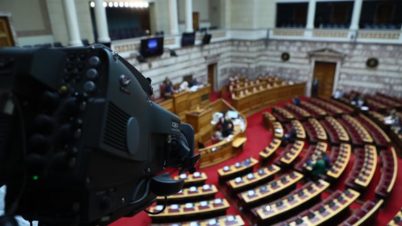 Live οι ομιλίες των πολιτικών αρχηγών στη Βουλή για τον Προϋπολογισμό του 2026