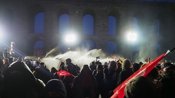 Τουρκία: Αθωώνει τέσσερις Τούρκους δημοσιογράφους που κάλυπταν τις διαδηλώσεις κατά της σύλληψης Ιμάμογλου