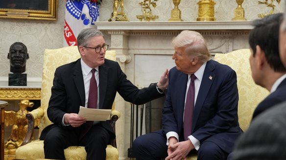 Bloomberg: Μπροστά στο πιο δύσκολο στοίχημά της η Ευρώπη που προσπαθεί να αποφύγει τη ρήξη με τις ΗΠΑ