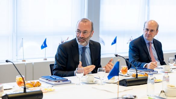 ΕΛΚ: Παρεμβάσεις σε 9 τομείς για την ανταγωνιστικότητα