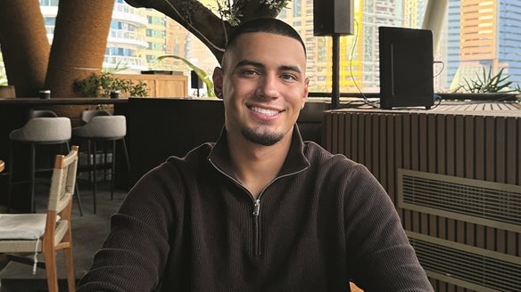 Γιάννης Λουλούδης: Ξεκινώντας στο online sneaker reselling με €800 και ένα laptop