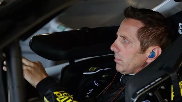 Νεκρός οδηγός αγώνων και η οικογένειά του σε αεροπορικό δυστύχημα