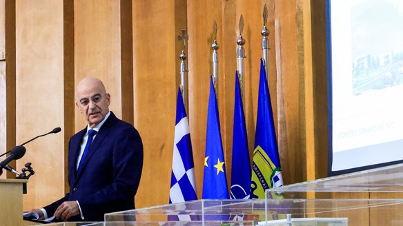 Ν. Δένδιας για τα 52 χρόνια από την εξέγερση του Πολυτεχνείου: Τιμάμε όσους αγωνίσθηκαν για τη Δημοκρατία