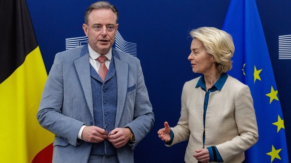 "Μεταχείριση Όρμπαν" επιφυλάσσει η ΕΕ στο Βέλγιο εάν δεν συμφωνήσει για τα ρωσικά assets