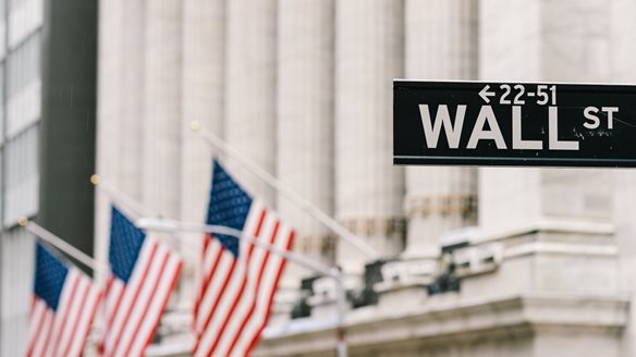 Πιέσεις στη Wall από ομόλογα και μεταποίηση