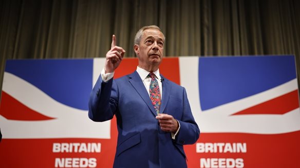 Καλπάζει το κόμμα του Φάρατζ στη Βρετανία