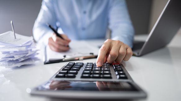 Πόσο έγκαιρα πληρώνουν τους φόρους τους τα νοικοκυριά - Τα στοιχεία της ΑΑΔΕ