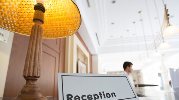 Ξενοδοχεία: Σταθερά πάνω από τα 100 ευρώ η μέση τιμή δωματίου και τον Οκτώβριο