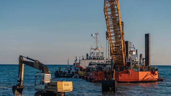 Εξοικονόμηση άνω των 700 εκατ. ευρώ από τη λειτουργία  της ηλεκτρικής διασύνδεσης Κρήτης-Πελοποννήσου