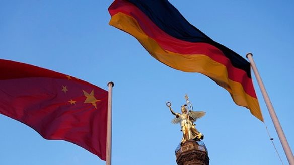 Γερμανία και Κίνα ζητούν ενίσχυση εμπορικών δεσμών και αποκλιμάκωση εντάσεων