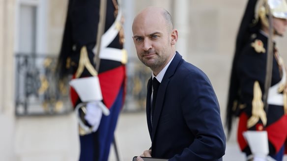 Γαλλία: Η δέσμευση των ρωσικών περιουσιακών στοιχείων "για όσο χρειαστεί" είναι μια "σημαντική απόφαση"