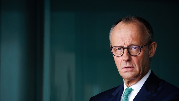 Μερτς και Τουσκ εμβαθύνουν την αμυντική συνεργασία