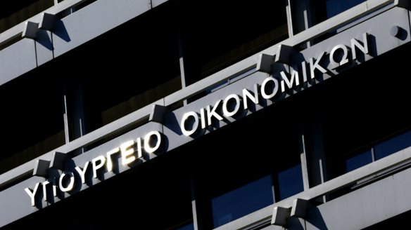 Γιατί το ΥΠΕΘΟ προβλέπει ιδιωτικές επενδύσεις 40 δισ. ευρώ την επόμενη 4ετία - Οι κρίσιμοι αριθμοί