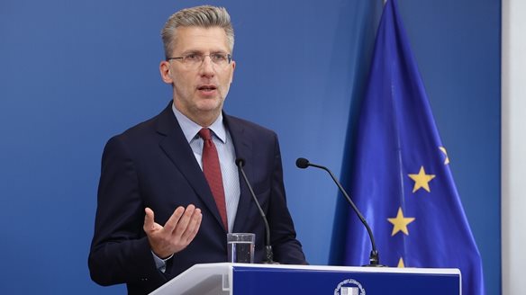 Δεν τυγχάνει ιδιαίτερης μεταχείρισης η σύζυγος του Άκη Σκέρτσου, διαβεβαιώνουν τα Τακτικά Διοικητικά Δικαστήρια