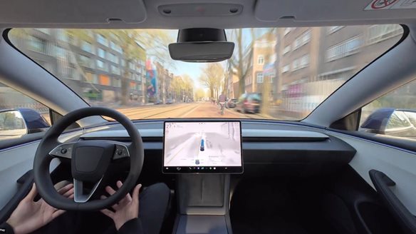 Ο Elon Musk προαναγγέλλει απίθανες δυνατότητες στην επόμενη έκδοση του FSD