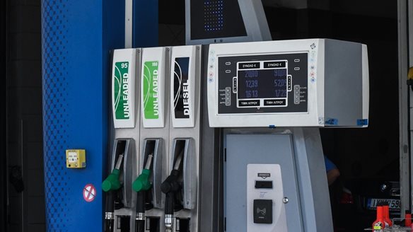Πληρωμές με IRIS από 1η Δεκεμβρίου σε πρατήρια καυσίμων και ταξί