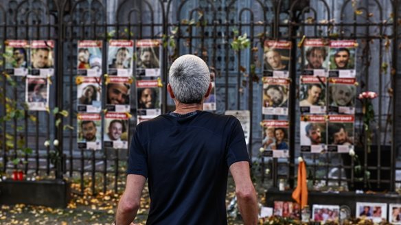 Ισραήλ: Η μητέρα του τελευταίου ομήρου στη Γάζα λέει ότι το Ισραήλ "δεν θα γιατρευτεί" πριν από την επιστροφή του γιου της