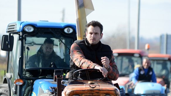 Αποφάσεις για μπλόκα στις εθνικές οδούς λαμβάνουν στη Νίκαια της Λάρισας οι αγρότες