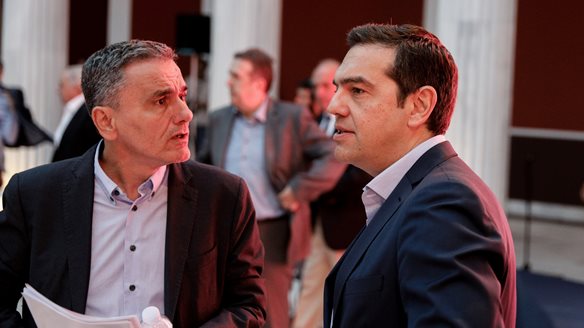 Τσακαλώτος για Τσίπρα: Δεν μπορείς να συνεργαστείς με έναν "πεφωτισμένο ηγέτη" που λέει στην αντιπολίτευση ότι "δεν τους κόβει"