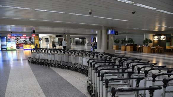 ΗΠΑ: Το υπ. Μεταφορών προειδοποιεί ότι οι πτήσεις εσωτερικού θα μειωθούν δραστικά όσο συνεχίζεται το shutdown