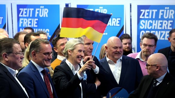 Γερμανία: Με... κρατικό χρήμα η συμμετοχή της ακροδεξιάς AfD σε γκαλά της νεολαίας των Ρεπουμπλικανών των ΗΠΑ