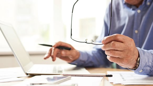 Ποιοι συνταξιούχοι μπορούν να διεκδικήσουν αναδρομικά από την προσαύξηση στις επικουρικές συντάξεις λόγω υψηλών εισφορών