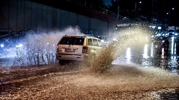 Επελαύνει ο Byron: Ισχυρές καταιγίδες στην Αττική, διαδοχικά μηνύματα του 112 σε όλη τη χώρα - Πού εντοπίζονται προβλήματα - Πώς εξελίσσονται τα φαινόμενα