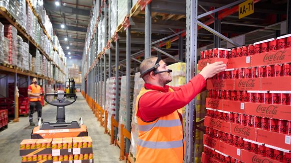 Coca-Cola Τρία Έψιλον: Ανάπτυξη στα σούπερ μάρκετ, πτώση στο HORECA - Τι προβλέπει για το 2025