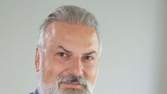 Ένας Έλληνας ιατρός στο τιμόνι της επιστημονικής Ευρωπαϊκής Εταιρείας μεταμόσχευσης μαλλιών FUE Europe Hair Transplant Society