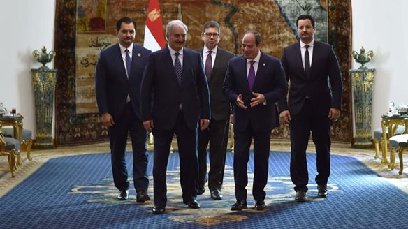 Συνάντηση Σίσι - Χαφτάρ στην Αίγυπτο: Συμφώνησαν να συνεργαστούν για την κοινή οριοθέτηση θαλάσσιων συνόρων