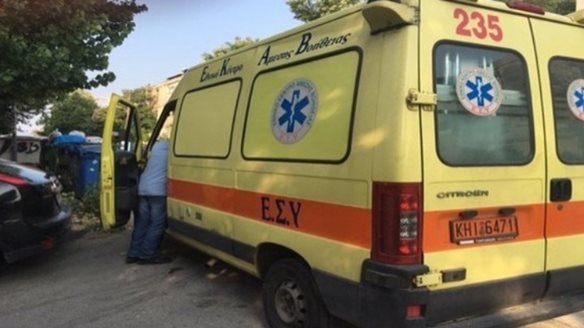 Τραγωδία στη Λούτσα: Αυτοκίνητο έπεσε σε πεζούς, ένας νεκρός και δύο τραυματίες