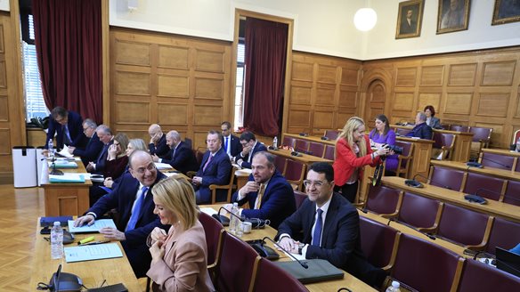 Εξεταστική για ΟΠΕΚΕΠΕ: Στον εισαγγελέα διαβιβάστηκαν τα πρακτικά κατάθεσης Ξυλούρη ("Φραπέ")