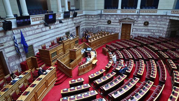 Στην ολομέλεια της Βουλής το πλαίσιο για τη δέσμευση, χρήση, μεταφορά και αποθήκευση διοξειδίου του άνθρακα