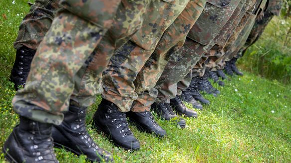 Βρετανία: Προειδοποίηση του αρχηγού Ενόπλων Δυνάμεων για απειλές - "Περισσότεροι πολίτες πρέπει να είναι έτοιμοι να πολεμήσουν"