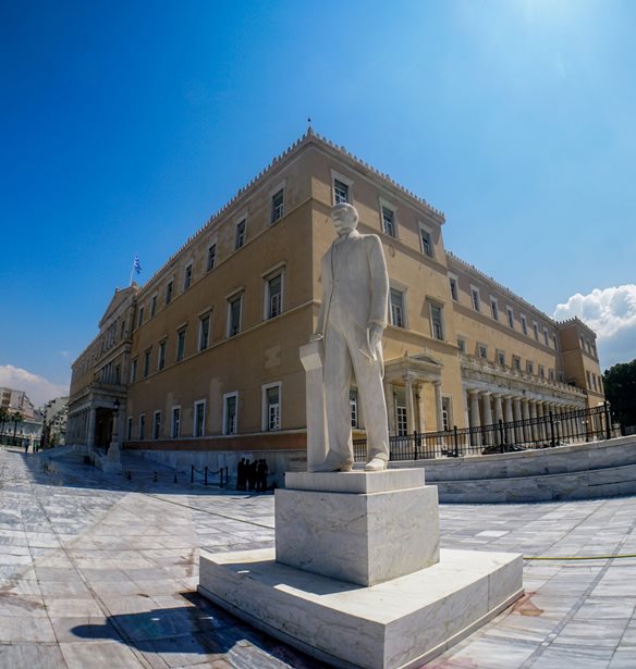 Γρ. Προϋπολογισμού της Βουλής: Η πρόωρη αποπληρωμή του χρέους αυξάνει την παραγωγικότητα της οικονομίας