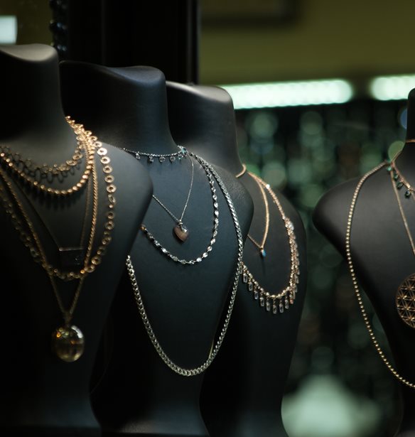 Big business για τους μεγάλους του κοσμήματος