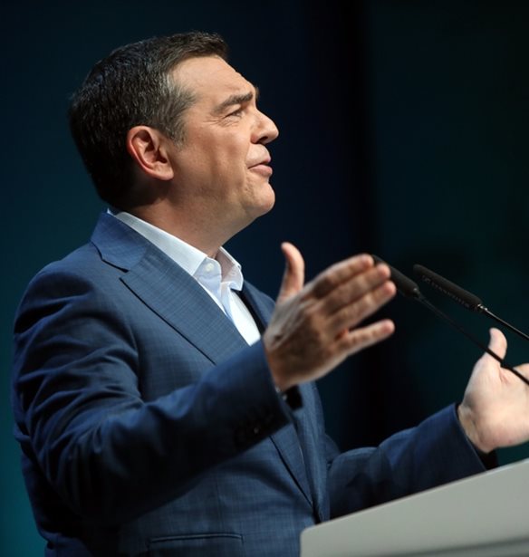 Το... μανιφέστο Τσίπρα από την Πάτρα την ώρα που ψηφίζεται ο προϋπολογισμός