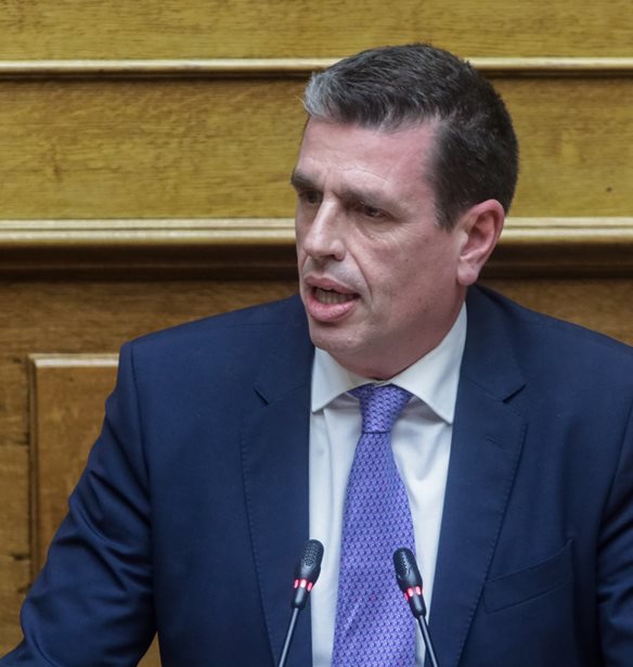 "Γαλάζιος" καβγάς Καιρίδη - Δαβάκη στη Βουλή: "Πού είναι ο Δένδιας; Απαράδεκτο που δεν ήρθε"