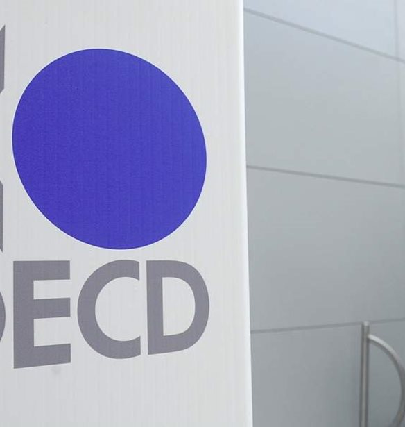 ΟΟΣΑ: Το δημογραφικό φέρνει αλλαγές και στο ασφαλιστικό