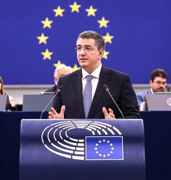 Α. Τζιτζικώστας: "Σανίδα σωτηρίας για την ευρωπαϊκή αυτοκινητοβιομηχανία η νέα δέσμη μέτρων που υιοθετήσαμε"